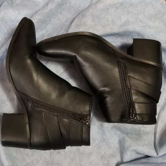 Just Fab black faux leather booties - Picture 2 of 6